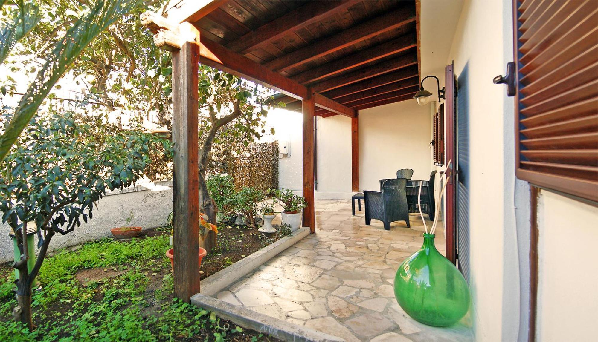 Sea Breeze Villa - Luna Apartment Bari Extérieur photo